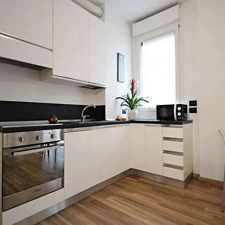 Апартаменты Studio With Gym Near Milan Metro Милан