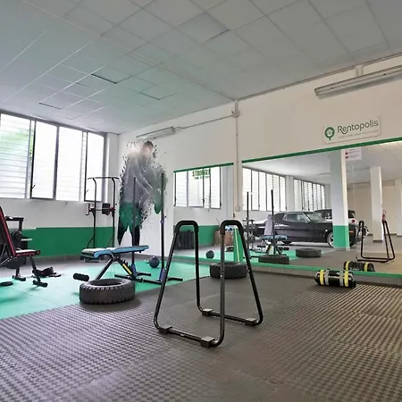 Апартаменты Studio With Gym Near Milan Metro